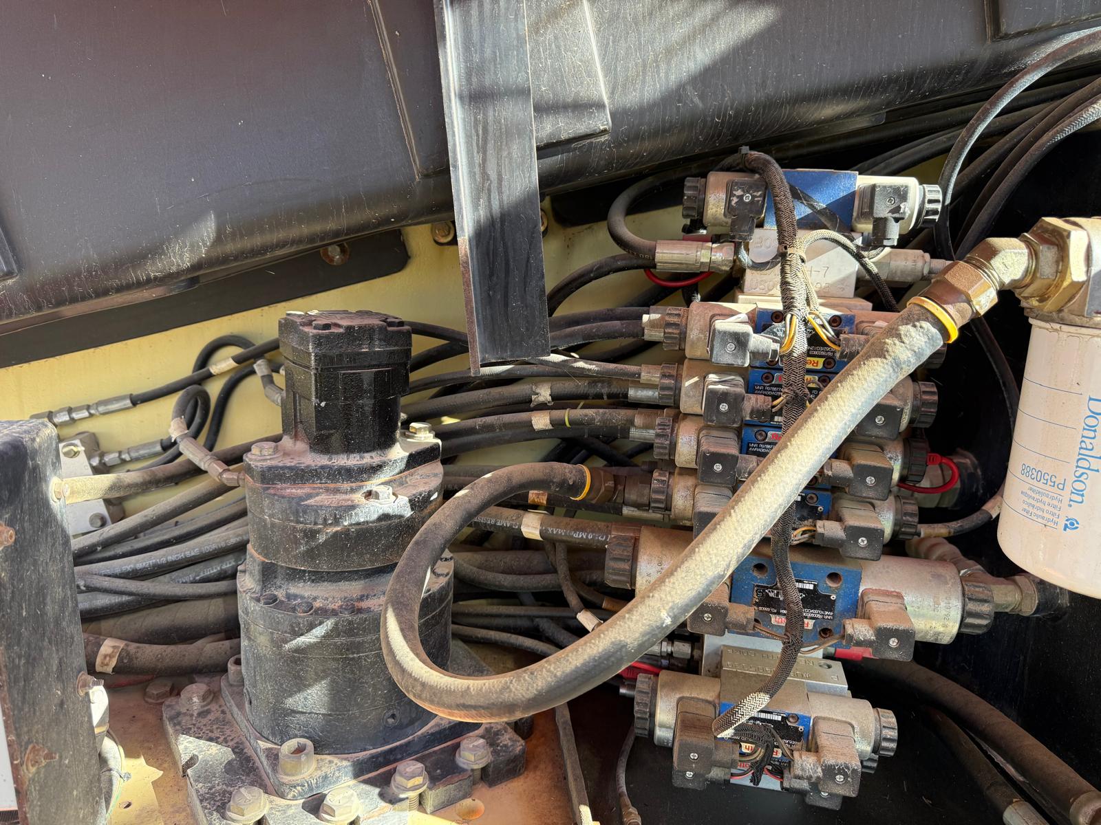 Sold - Scissor Lift - View 2